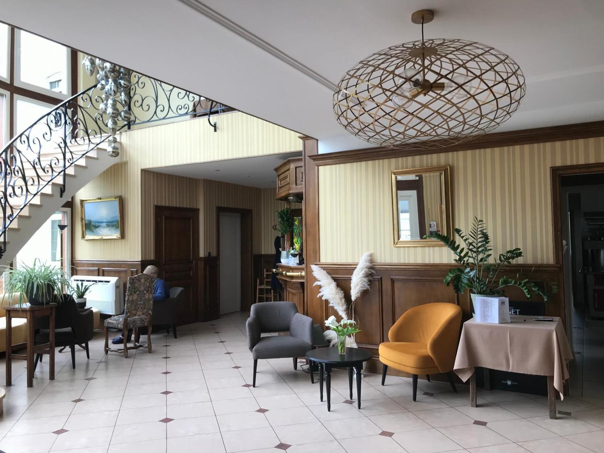 Logis Hotel & Restaurant - Le Chateau Des Tourelles 3 Etoiles Le Wast Exterior foto